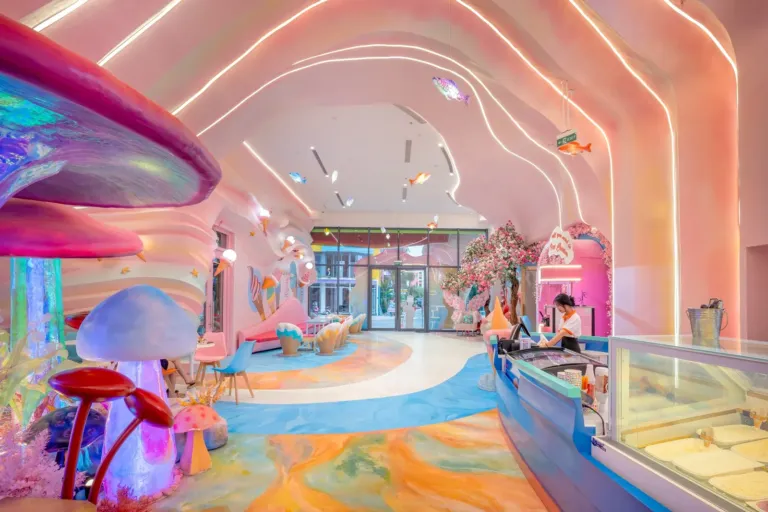 Ảnh thực tế quầy kem, cây nấm phát sáng và trần sóng LED, Lala Ice Cream Flamingo Hải Tiến, Archiindex thiết kế